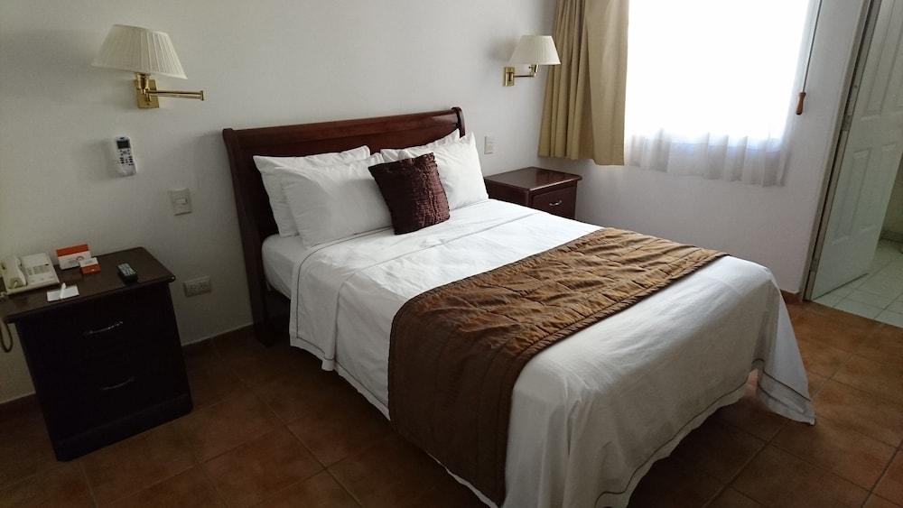 Best Western Салтильо Екстериор снимка