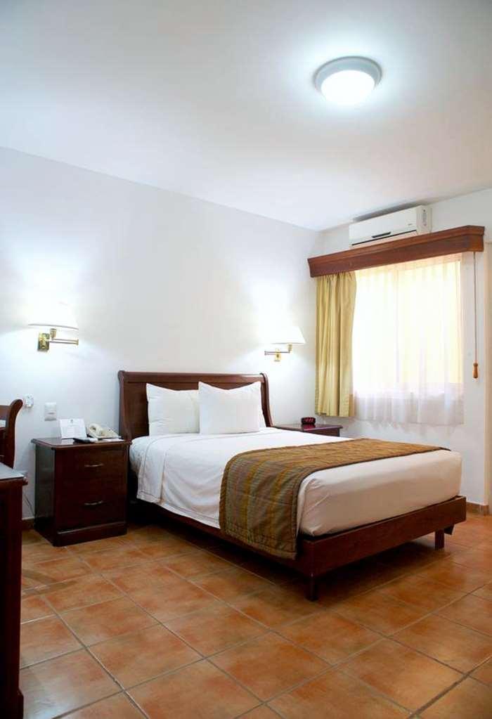 Best Western Салтильо Стая снимка