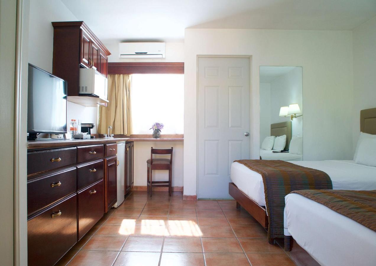 Best Western Салтильо Екстериор снимка