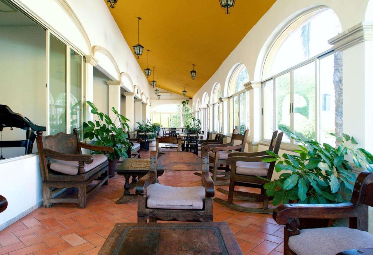 Best Western Салтильо Екстериор снимка
